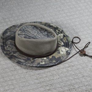 Cabelas Airflow Size M Camoflauge Safari Hat